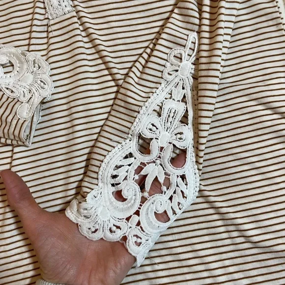 Boutique | Striped Women's Top | Lace Detail - Picture 5 of 13
